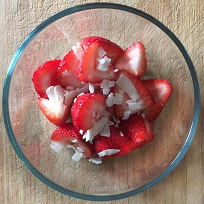 strawberry dessert salad